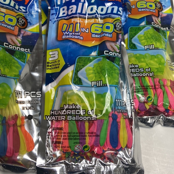 Nwt 5 sets of 111 self sealing water balloons - Picture 2 of 3